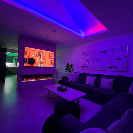 Luxury Property With Hot Tub And Sea Views Oystermouth Dış mekan fotoğraf