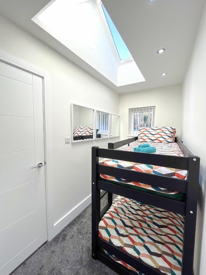 Luxury Property With Hot Tub And Sea Views Oystermouth Dış mekan fotoğraf