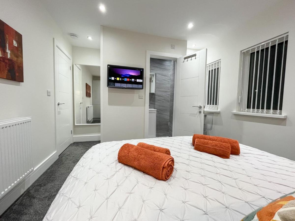 Luxury Property With Hot Tub And Sea Views Oystermouth Dış mekan fotoğraf