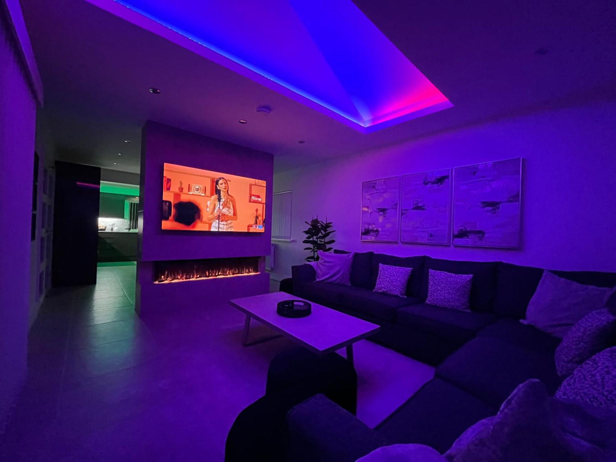 Luxury Property With Hot Tub And Sea Views Oystermouth Dış mekan fotoğraf